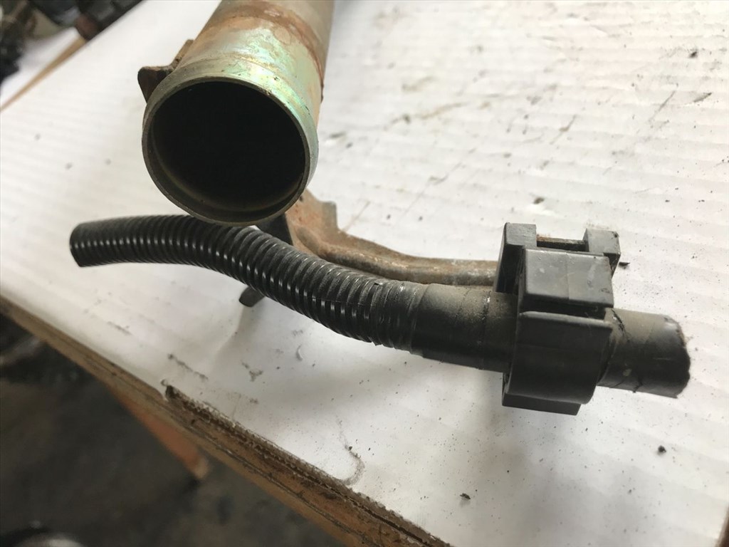 NISSAN ALMERA TINO V10 Vízcső (28841) 3. kép