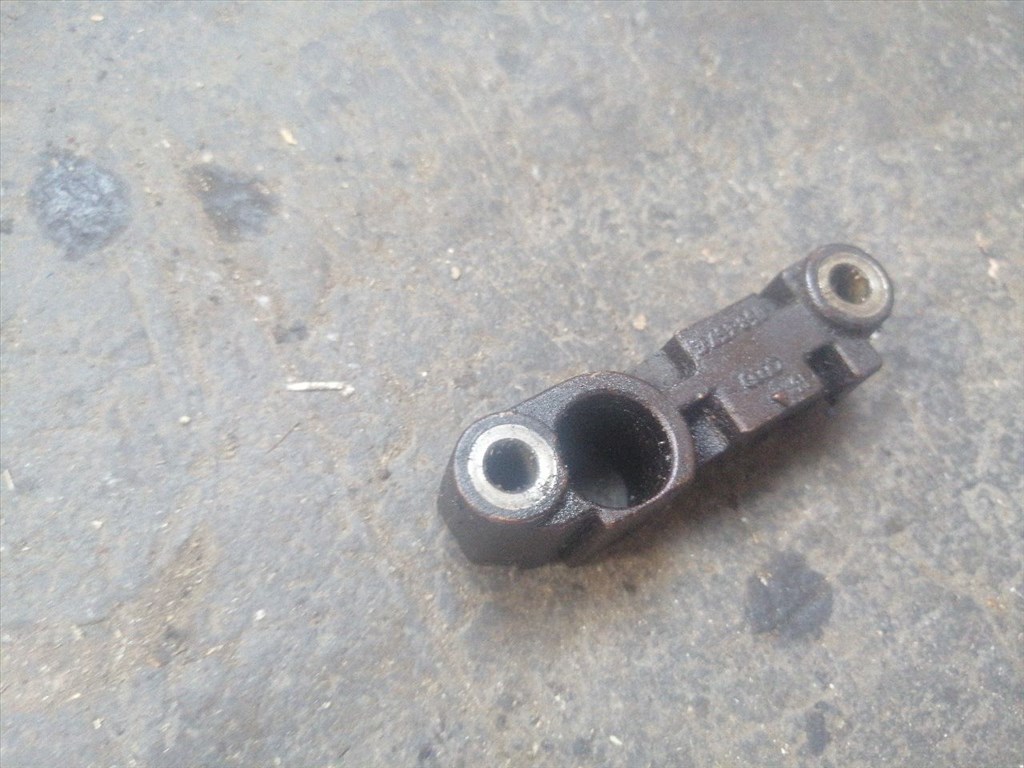 VW PASSAT Variant 3B5 Kipufogó Vezérműtengely (10151) 1. kép