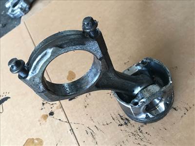 SUBARU IMPREZA Ferdehátú GR, GH, G3 Dugattyú és Hajtókar (29284) EE20Z