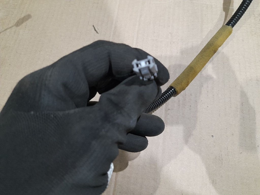 TOYOTA AVENSIS VERSO _CLM2_, _ACM2_ Csomagtérajtó Kábelköteg (41920) 82185-44140, 82184-44120 5. kép