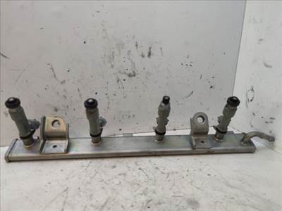 SUZUKI SWIFT III Porlasztó Sor / Híd