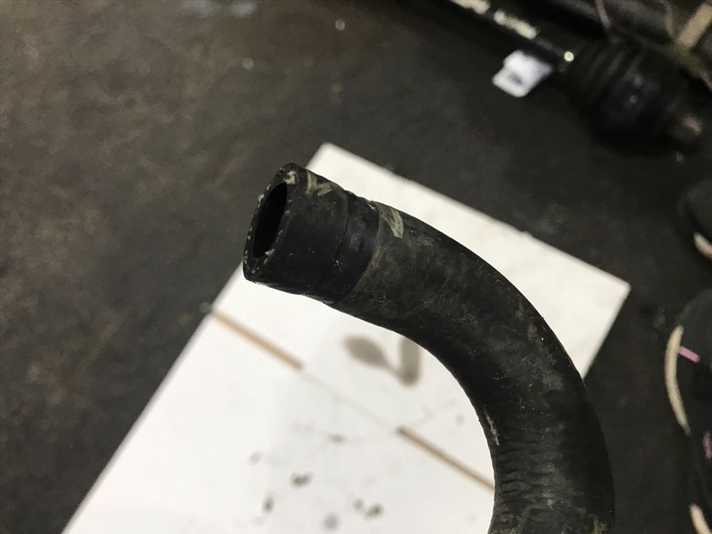 VW PHAETON 3D_ Vízcső (16075) 3. kép