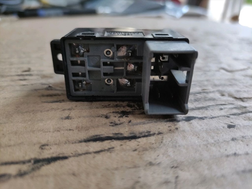 SSANGYONG RODIUS  Ablakemelő Kapcsoló (Pozíciófüggetlen) (31808) 621W05450 4. kép