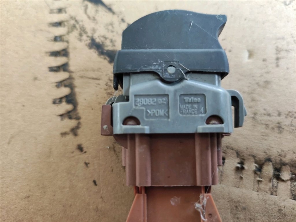 RENAULT ESPACE IV JK0/1_ Jobb első Ablakemelő Kapcsoló (31038) 28082 02 3. kép