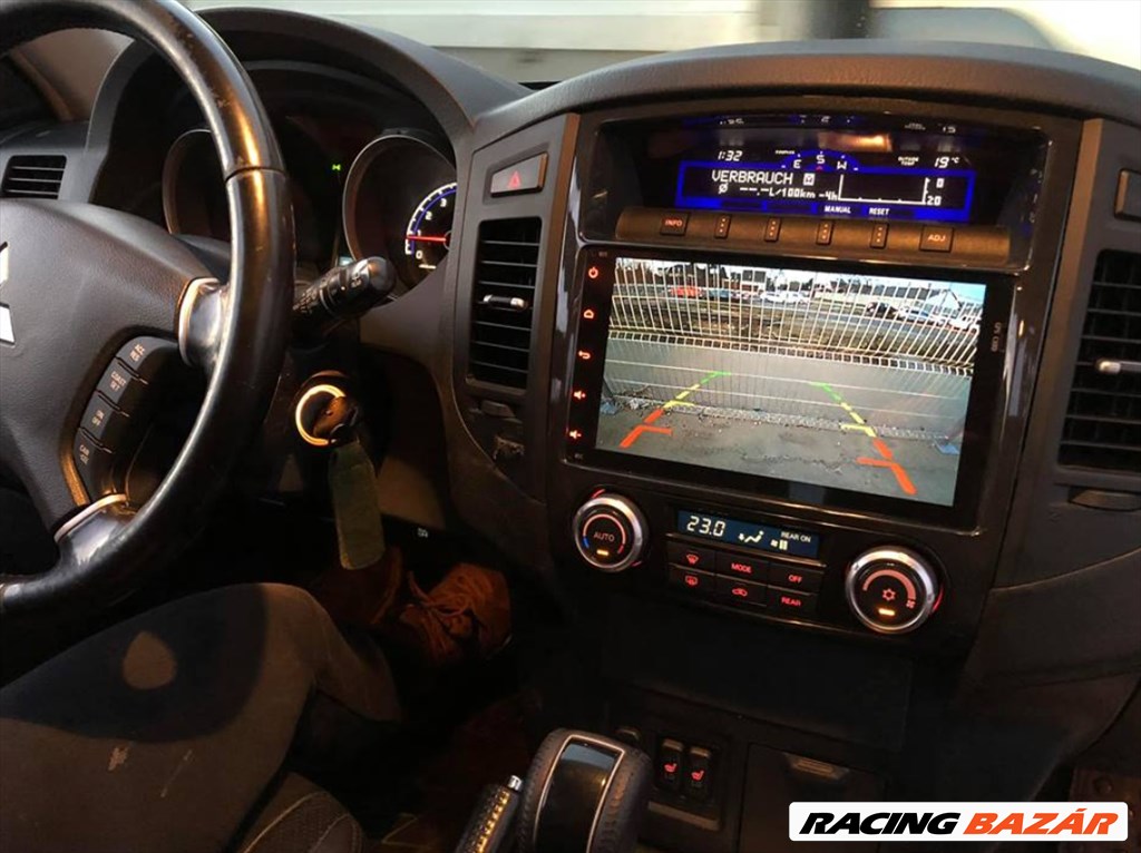 Mitsubishi Pajero CarPlay Android Multimédia Fejegység GPS Rádió Tolatókamerával 3. kép