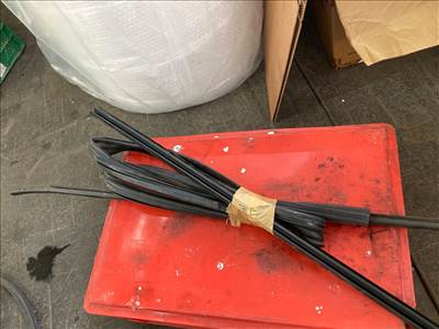 OPEL CORSA D  Jobb első Gumikéder (11687)