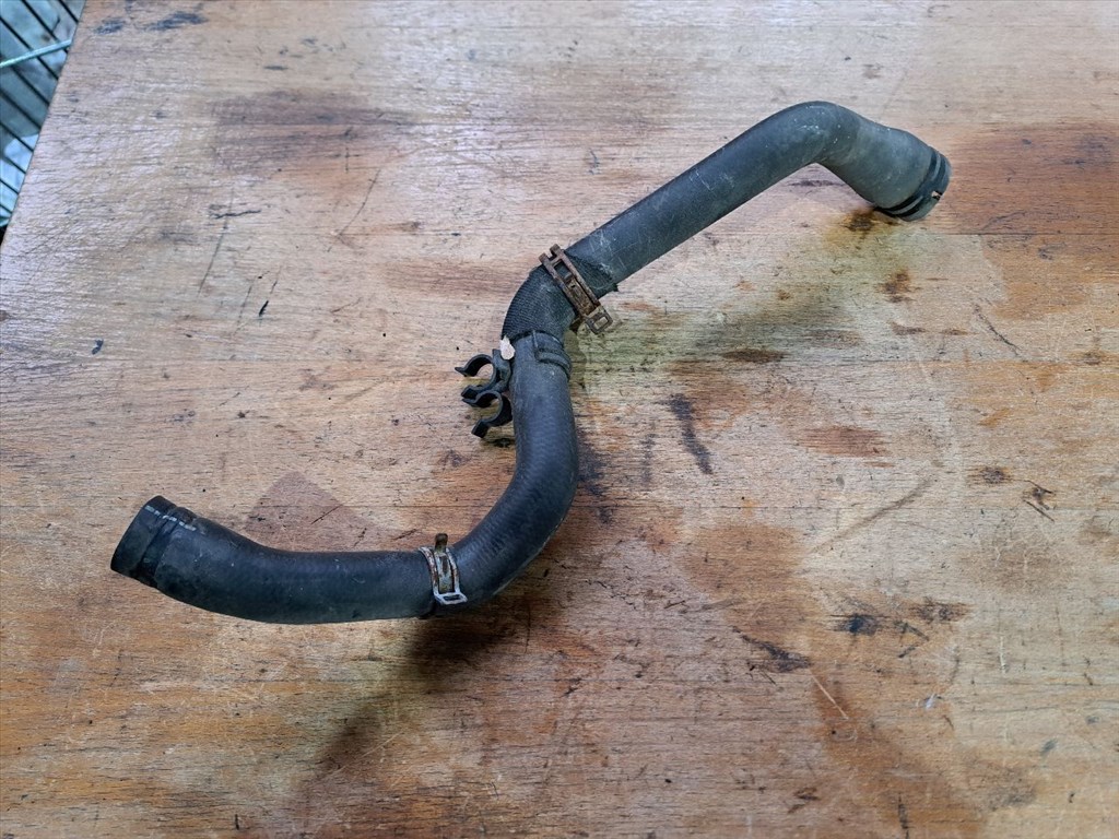 FORD C-MAX II  Vízcső (34883) 130133T1, DV6DTED (T3DA/B) 1. kép