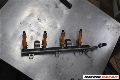 Opel Agila B Injektor híd 8082400