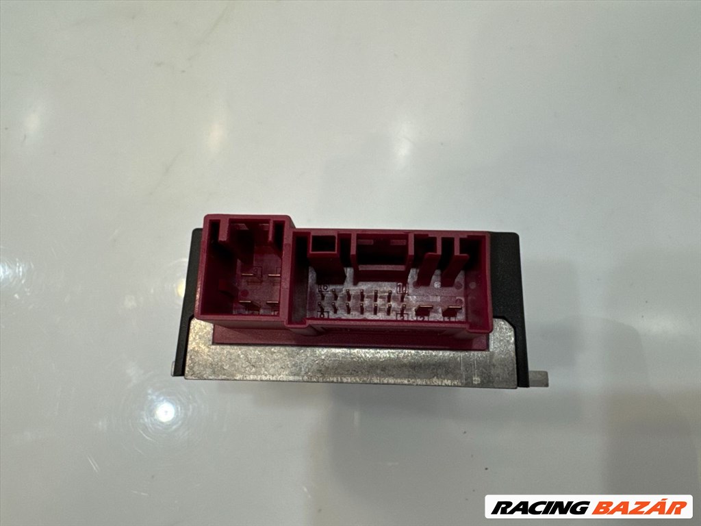 BMW X3 F25 üzemanyag szivattyú relé 16147371832 16147426095 5. kép