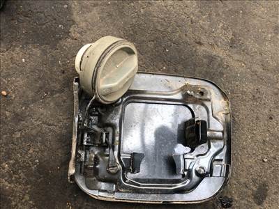 TOYOTA AVENSIS VERSO _CLM2_, _ACM2_ Tankajtó (05354)