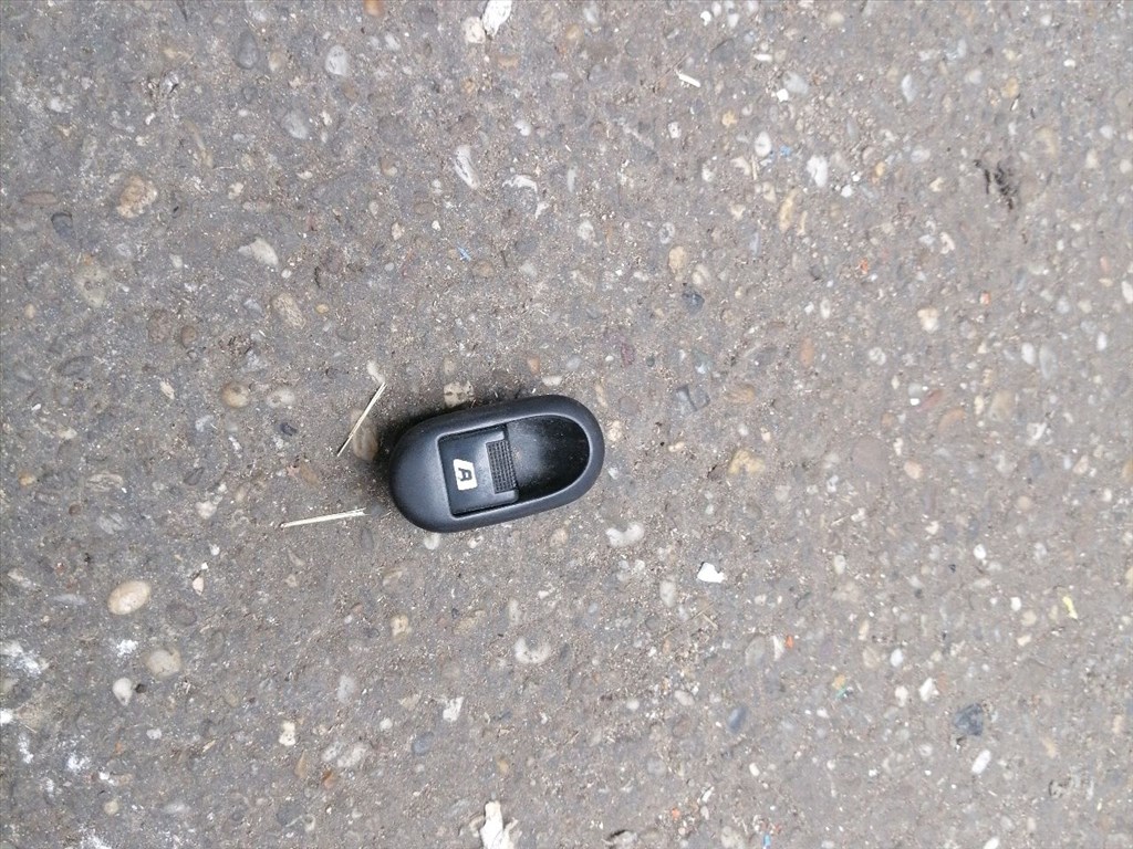 CITROËN C3 Pluriel HB_ Ablakemelő Kapcsoló (Pozíciófüggetlen) (10641) 1. kép