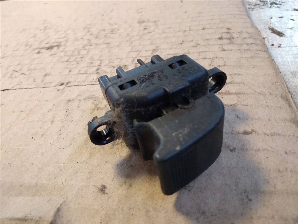 MAZDA 2 DY Ablakemelő Kapcsoló (Pozíciófüggetlen) (15621) D39766370 1. kép
