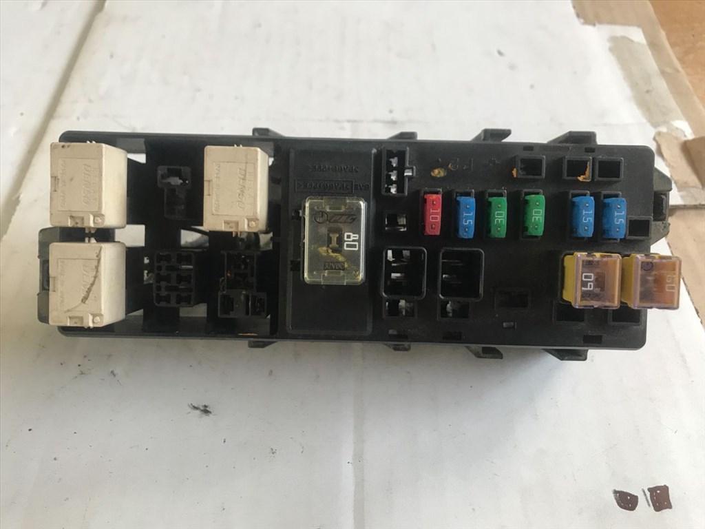 SUZUKI ALTO I SS80 Biztosítéktábla Motortér (29489) 1. kép