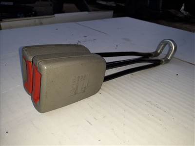 VW POLO 6N2 Bal hátsó Biztonsági Öv Csat (13546)