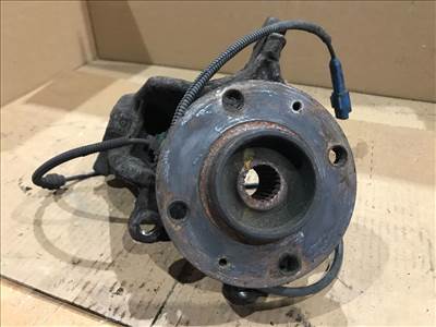 PEUGEOT 1007 KM_ Jobb első Csonkállvány Kerékaggyal (23796)