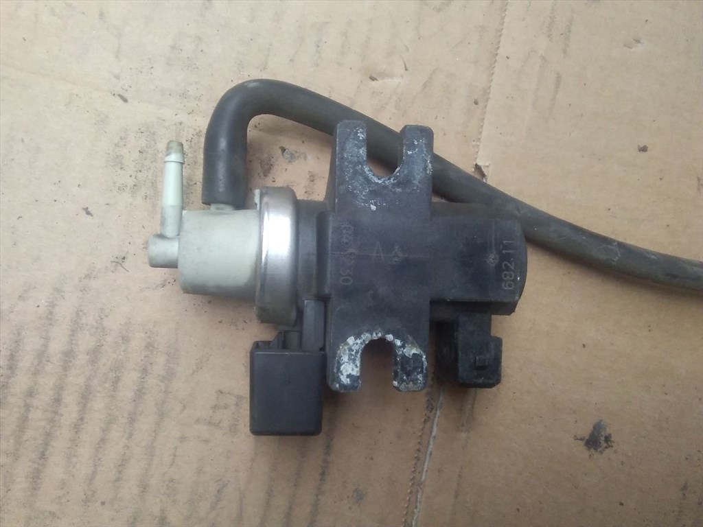 VOLVO S60  Vákum Szelep (10856) 68211 2. kép