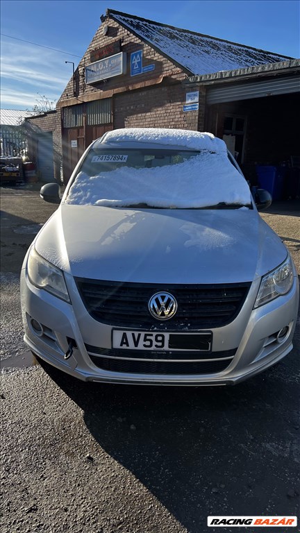 Volkswagen Tiguan R-Line 2.0 TDI 4 Motion bontott alkatrészei 2. kép