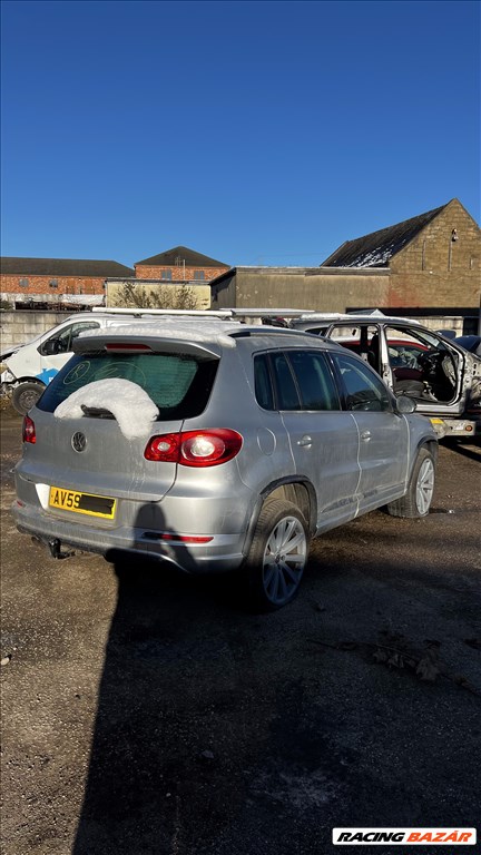 Volkswagen Tiguan R-Line 2.0 TDI 4 Motion bontott alkatrészei 6. kép