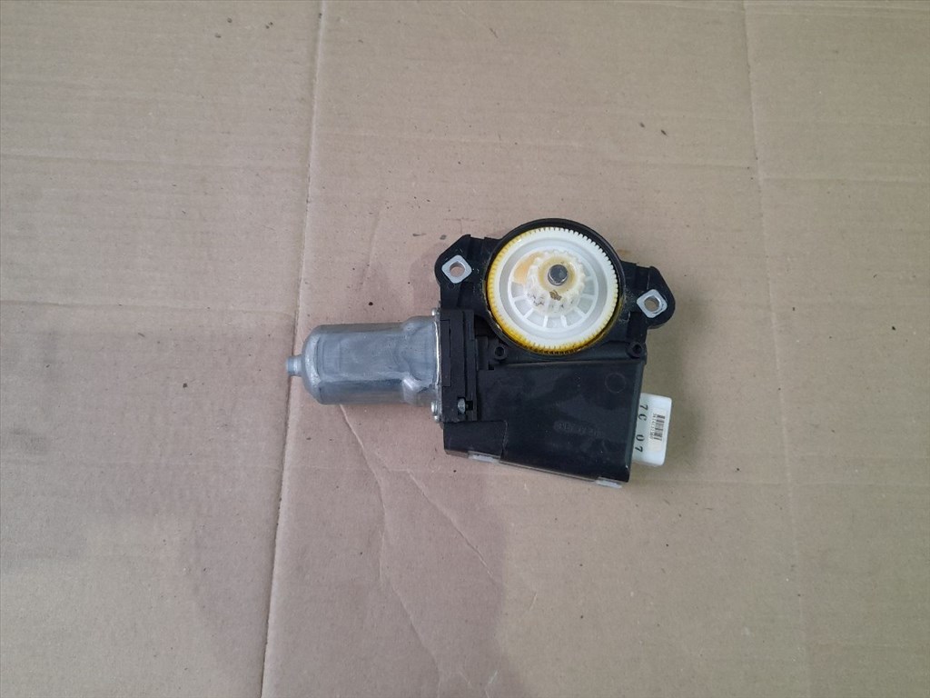 TOYOTA RAV 4 III ACA3_, ACE_, ALA3_, GSA3_, ZSA3_ Tetőablak Motor (43960) 471710-10040 1. kép