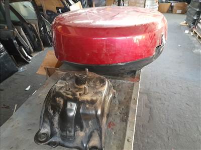 TOYOTA RAV 4 III ACA3_, ACE_, ALA3_, GSA3_, ZSA3_ Pótkerék Takaró (44815) TOYOTA 61773-42T41, TOYOTA 64771-42U11