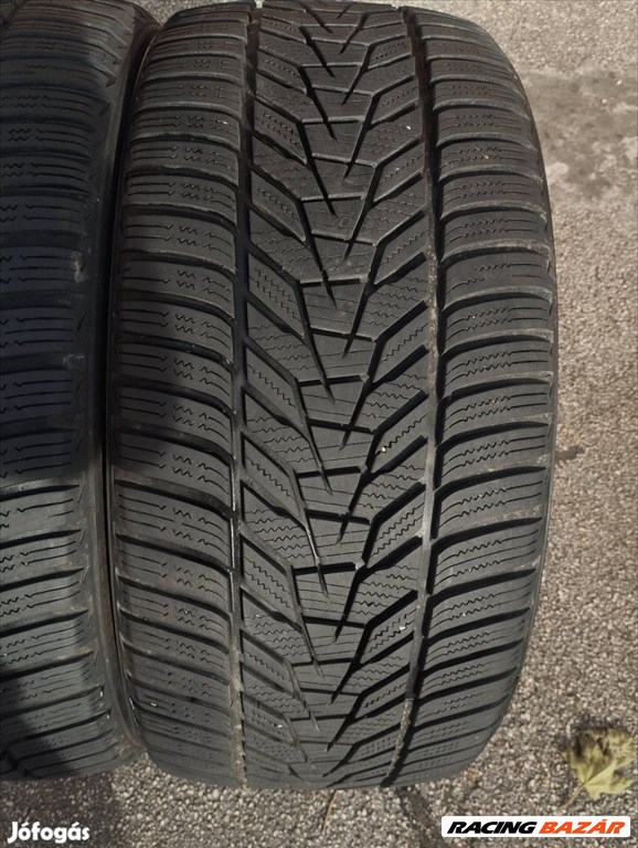 2db 235/35 19 Hankook téli gumi r19 " dot23 1. kép