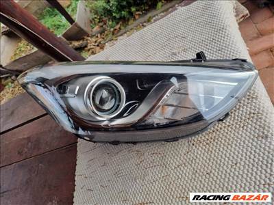 Hyundai i30 (GD) xenon jobb első fényszóró  92102a6200 9210rgde01