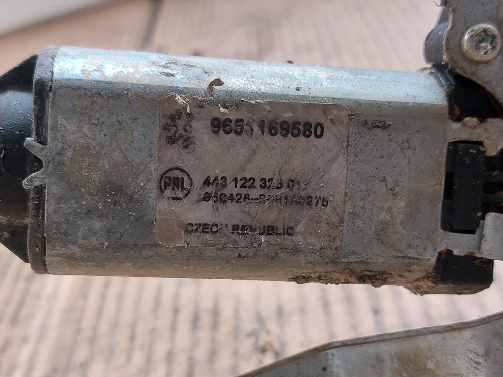 PEUGEOT 206 Ferdehátú 2A/C Hátsó Ablaktörlő Motor (19800) 9651169580 3. kép