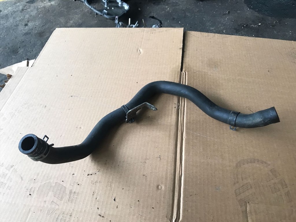 SUBARU IMPREZA Ferdehátú GR, GH, G3 Vízcső (29290) EE20Z 2. kép