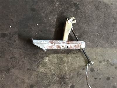 MITSUBISHI COLT III C5_A Emelő (45914)