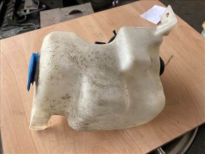 VW GOLF IV 1J1 Első Ablakmosó Szivattyú (08520)