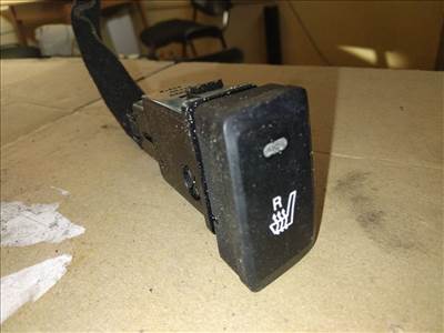 KIA CERATO LD Jobb első Ülésfűtés Kapcsoló (13889)