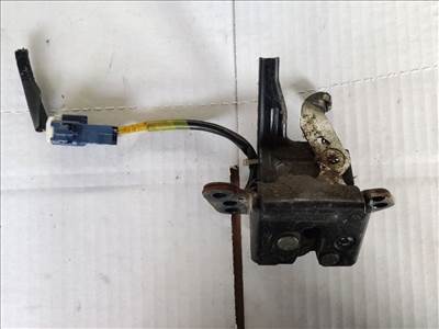 TOYOTA YARIS SCP9_, NSP9_, KSP9_, NCP9_, ZSP9_ Csomagtérajtó Zárbetét (31201)