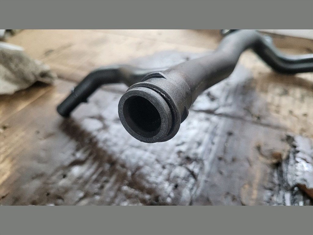 VW JETTA III 1K2 Vízcső (49941) VOLKSWAGEN/06A121065, B5E 4. kép