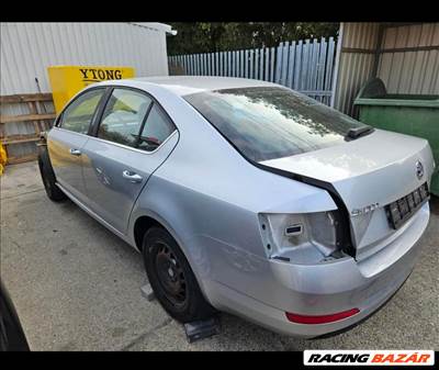 Skoda Octavia III bontott alkatrészei