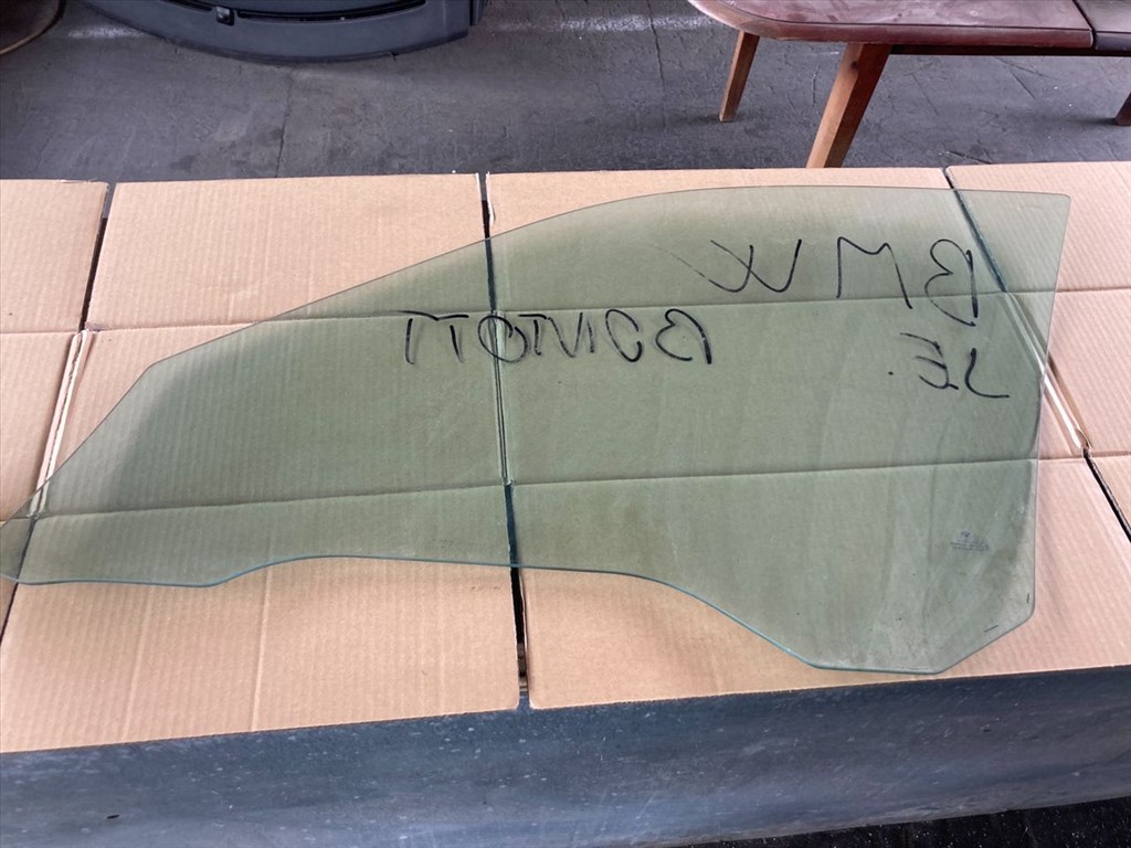 BMW 5 E39 Jobb első Ablak (05848) 2. kép