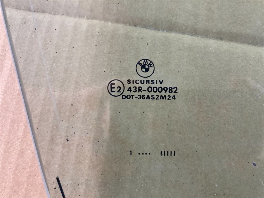 BMW 5 E39 Jobb első Ablak (05848) 3. kép