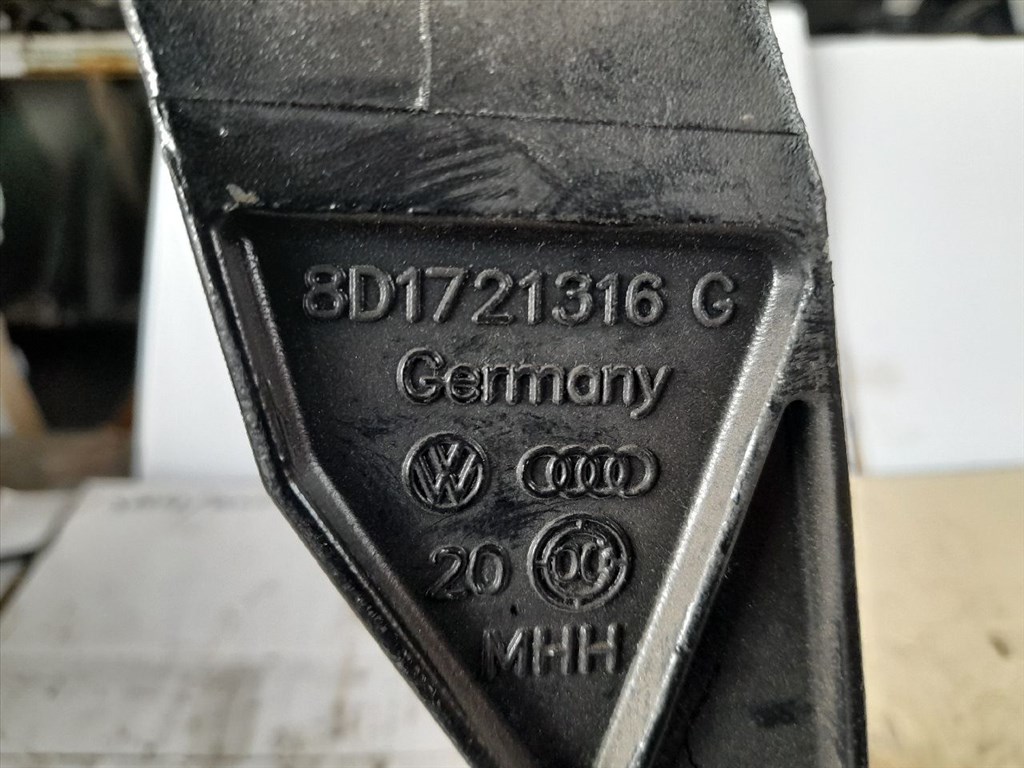 AUDI A6 4B, C5 Kuplung Pedál (47658) VW/8D1721316G 3. kép