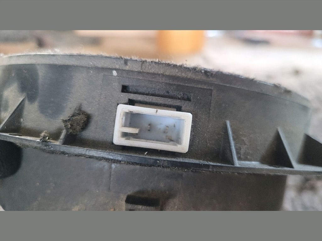 TOYOTA AVENSIS VERSO _CLM2_, _ACM2_ Bal első Hangszóró (05708) 4. kép