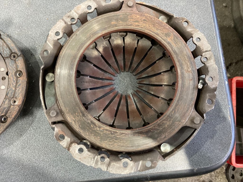FIAT PUNTO 188 Kuplung Tárcsa (08533) 4. kép