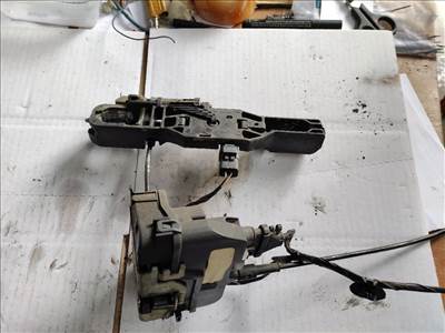 RENAULT ESPACE IV JK0/1_ Bal hátsó Ajtózár (32944) 8200008430