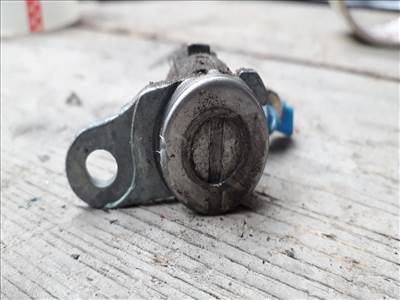 MITSUBISHI LANCER Kombi CS_W Jobb első Zárbetét (10000)