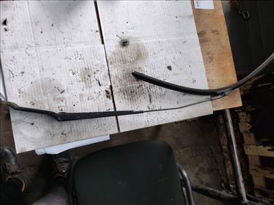 RENAULT ESPACE IV JK0/1_ Első Ablaktörlő Kar (33073) 8200014895