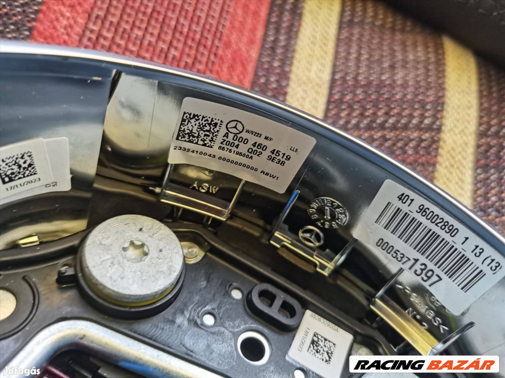 Mercedes E-osztály W213 kormánykerék  a0004604519 2. kép