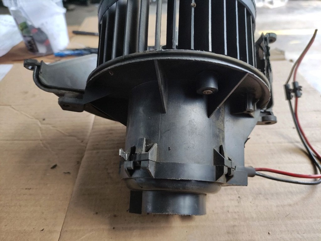 OPEL ASTRA G Ferdehátú F48_, F08_ Hűtőventilátor Motor (30909) 881060997 2. kép