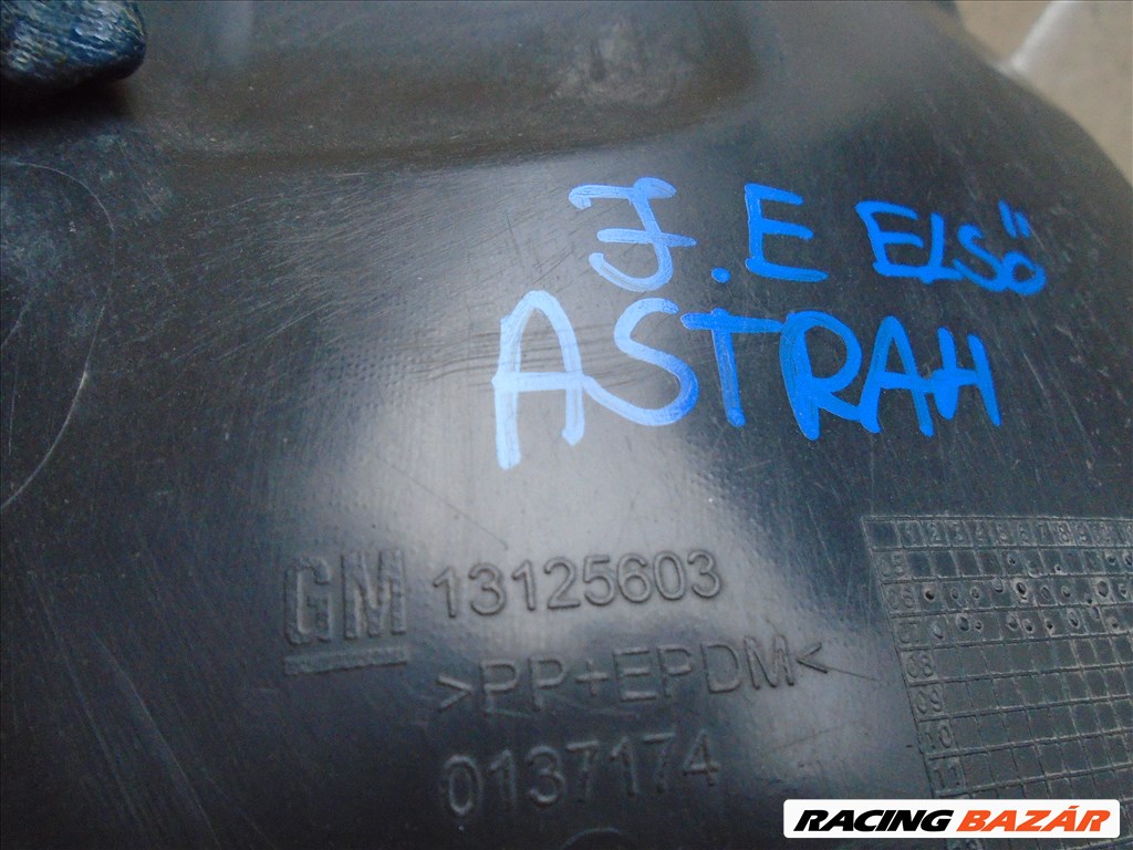 Opel Astra H jobb első dobbetét  13125603 2. kép
