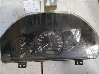 MAZDA 626 V Station Wagon GW Kilométeróra (32637) FEGE6WD
