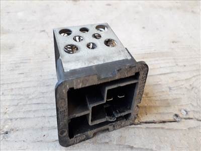 OPEL ASTRA G Ferdehátú F48_, F08_ Előtét Ellenállás Fűtőmotor (11171)