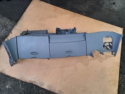 RENAULT ESPACE IV JK0/1_ Műszerfal Héj (38784) 8200504672