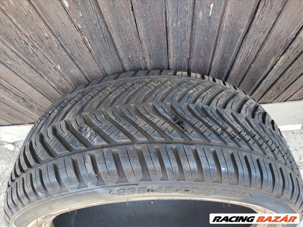  Kormoran  235/45R18 négyévszakos gumi 1 db 1. kép