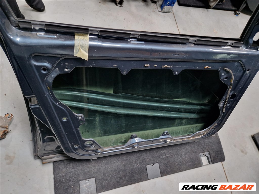 Volkswagen Golf IV bal első ajtó LC7V 6. kép